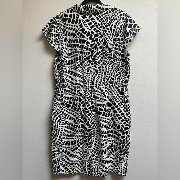 Nueva black white scale print bamboo short sleeve belted dress Sz 16 - Picture 2 of 13